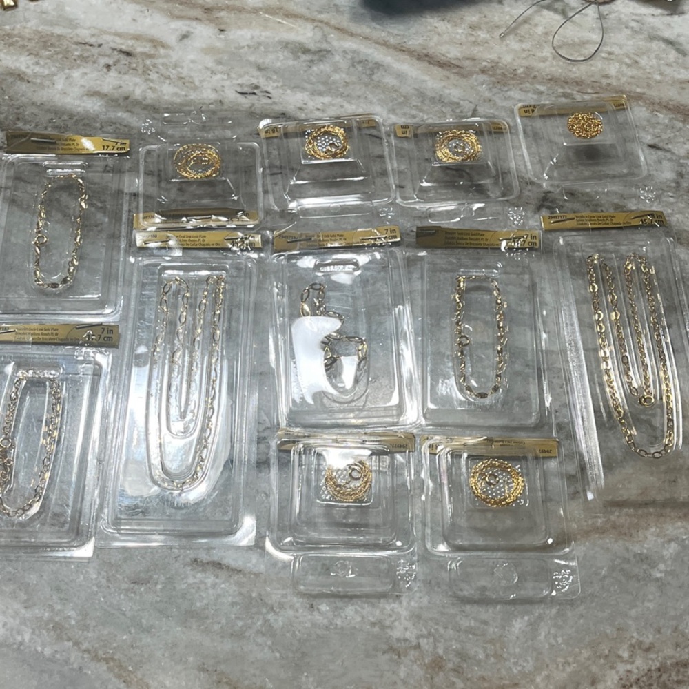 Gold Tone and Gold plated Chain Jewelry Mix - 15 pieces